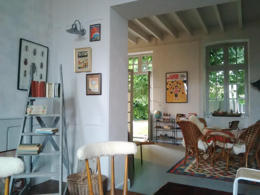La Bonne Ecole Bed & Breakfast Les Landes-Genusson Екстериор снимка
