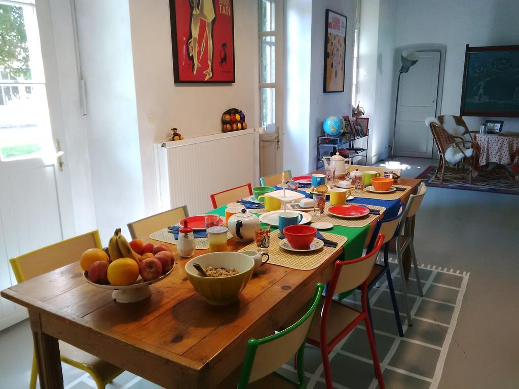 La Bonne Ecole Bed & Breakfast Les Landes-Genusson Екстериор снимка